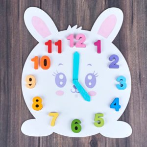 reloj conejito madera kubi